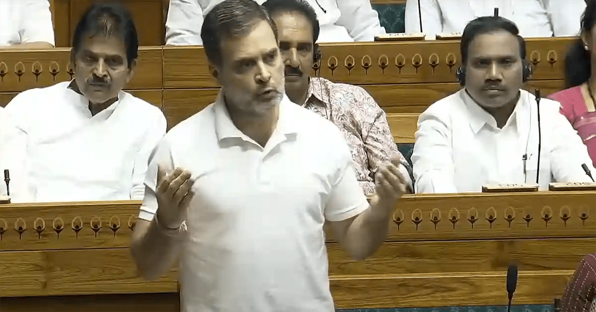 ராகுல் காந்தி: வீழ்ந்துவிட்டார் என்று நினைத்தவர் எழுந்தார்! ராகுல் காந்தி: வீழ்ந்துவிட்டார் என்று நினைத்தவர் எழுந்தார்!